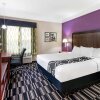 Отель La Quinta Inn & Suites by Wyndham Roswell, фото 6