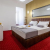 Отель Spacious Deluxe Room - Hotel Rose, фото 4