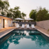 Отель Cobalt - Modern Getaway w Pool - Close To Old Town, фото 13