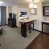 Отель Staybridge Suites Omaha West, an IHG Hotel, фото 3