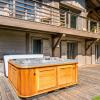 Отель Jatoba - Chalet with a Jacuzzi And Cinema Corner, фото 1
