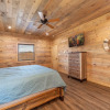 Отель Victoria's Secrets 5 Bedroom Cabin by RedAwning, фото 16