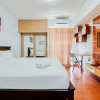Отель Good And Clean Studio Room Serpong Greenview Apartment, фото 6