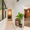 Отель StayCentral - Heritage Warehouse Retreat в Мельбурне