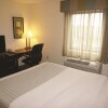 Отель La Quinta Inn & Suites by Wyndham Boston Somerville, фото 18