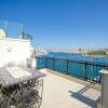 Отель Beautiful, Seafront high end APT in PRIME Location by 360 Estates, фото 16