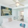 Отель Oceans 13 Unit B, фото 7