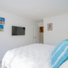 Отель Rose's Beach Pad - Matarangi Holiday Home, фото 4