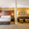 Отель Comfort Suites Dodge City, фото 40