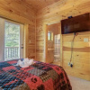 Отель Bear Creek Lodge Covered Bridge - Five Bedroom Cabin, фото 19