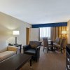 Отель La Quinta Inn & Suites by Wyndham Manchester, фото 15