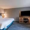Отель Hampton Inn & Suites Herndon-Reston, фото 6