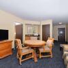 Отель Quality Inn & Suites, фото 7