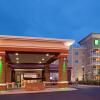 Отель Venetian Waterpark at Holiday Inn Hotel Maple Grove/Arbor Lakes в Мэпл-Грове