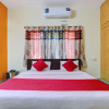 Отель Green Suits By OYO Rooms, фото 18