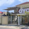 Отель Oyo 653 Ki Agung Prestise 2, фото 1