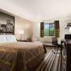 Отель Super 8 by Wyndham Portland Airport, фото 8