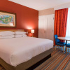 Отель Howard Johnson by Wyndham Anaheim Hotel & Water Playground, фото 7