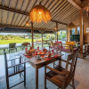 Отель Incredible View, Traditional Villa, 3br, Ubud, фото 9