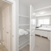 Отель Modern 3 Bedrooms Townhouse in Southpoint, фото 17