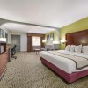 Отель SureStay Hotel by Best Western Deer Park, фото 35