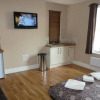 Отель Central Studios Gloucester Road by Rooms Booked - Free Parking, фото 4