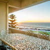 Отель Stunning 3-bedroom Sea Point Retreat Marin, фото 14
