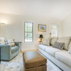 Отель Beautiful Raleigh Cottage Rental: 5 Mi to Downtown, фото 11