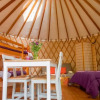 Отель Camping le Beauvillage - Yourte, фото 8