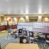 Отель Comfort Suites McDonough Atlanta South, фото 27