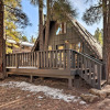 Отель Modern Munds Park Cabin w/ Deck: Hike, Bike & Ski!, фото 1