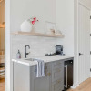 Отель Brand New Boutique Stay - 10 min Walk to State - Casa Castillo, фото 12