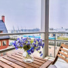 Отель Modern Apartment in Den Haag With Balcony, фото 4