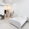 Отель Bright and Comfy Studio 10 Minutes From Klcc, фото 13