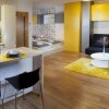 Отель Orange & Yellow Apartments, фото 6