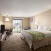 Отель Howard Johnson Inn & Suites Tacoma Near McChord AFB в Такоме