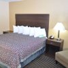 Отель Evergreen Hotel & Suites, фото 4