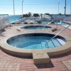 Отель Surfside Beach Resort by Counts - Oakes Resort Properties, фото 1