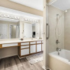 Отель City View at the Foothills - Shared Amenities in the Heart of Branson, фото 9