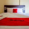 Отель RedDoorz @ Losari Area 2, фото 5
