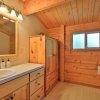 Отель Leavenworth Cabin 3 Mi to Lake Wenatchee: Hot Tub!, фото 3