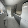 Отель Modern 3 bed Townhouse newly refurbished free parking 10 mins walk to town centre , hospital and col, фото 4
