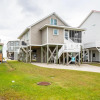 Отель Beach Joy by Oak Island Accommodations, фото 24