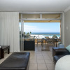 Отель Wake up to a Stunning Ocean View and Fall Asleep to the Sound of Waves Breaking, фото 12