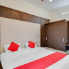 Отель OYO 48302 Sky View Lodge, фото 21