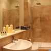 Отель JOIVY York Place Apartment in Georgian City Centre Building, фото 27