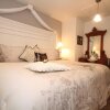 Отель The Eden House Vineyard Bed & Breakfast в Темплтоне