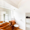 Отель Quality Contractor House in Lulworth Solihull 4 Bedrooms Separate Beds with Parking and Wifi also go, фото 7