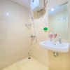 Отель Comfy & Bright 1Br Apartment At Parahyangan Residence, фото 10