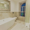 Отель 3 Bed- The Regency Suite, фото 31
